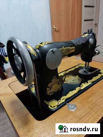 Швейная машина, ножная, в тумбе, рабочая Улан-Удэ - изображение 1