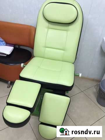 Кресло, столы,тележки для парикмахера Островцы - изображение 1