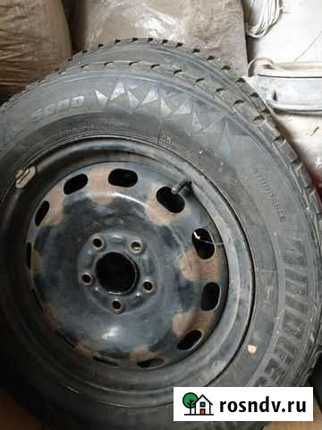 Диски на Форд Фокус 2 с резиной Красненькая - изображение 1