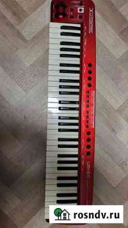 Behringer UMX610 Бор