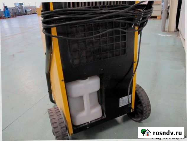 Осушитель воздуха master DH 44 P2 Истра - изображение 1