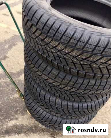 Goodyear UltraGrip Ice SUV 225/60 R17 99T 4шт Севастополь - изображение 1