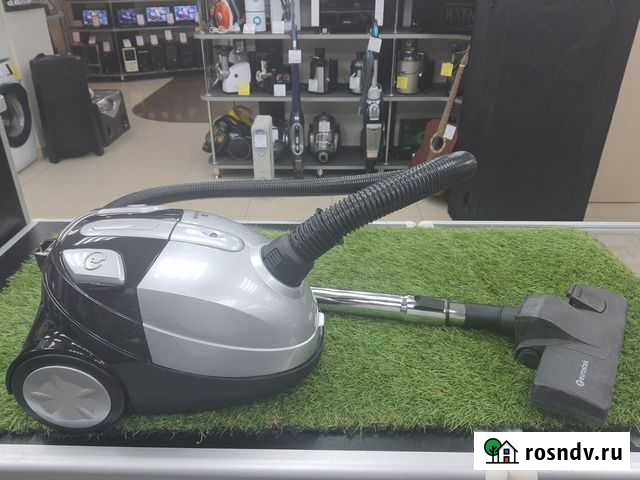 Пылесос Eurostek EVC-1802 Киров - изображение 1