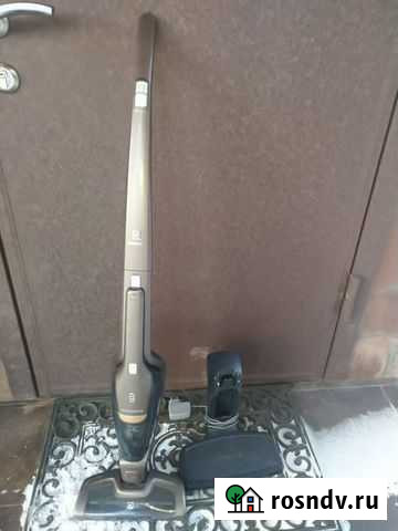 Аккумуляторный пылесос electrolux EER77MBM Раменское - изображение 1