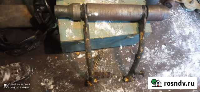 Прижимной ролик троса лебедки автокрана кс 5576Б Жуковский - изображение 1