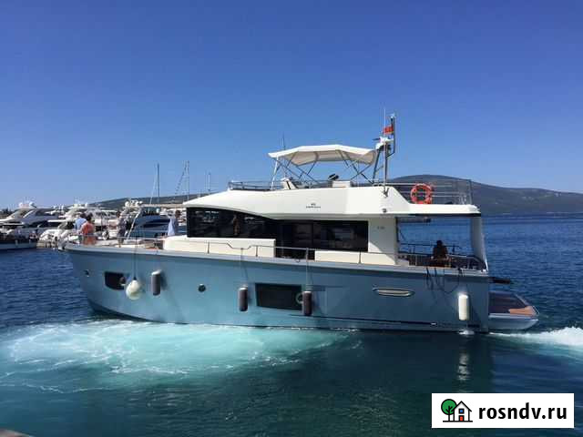 Моторная яхта-траулер Cranchi T53 Севастополь - изображение 1