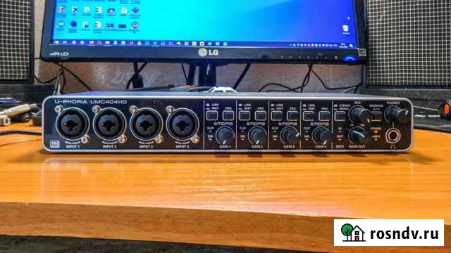 Звуковая карта Behringer U-Phoria UMC404HD Шатки - изображение 1