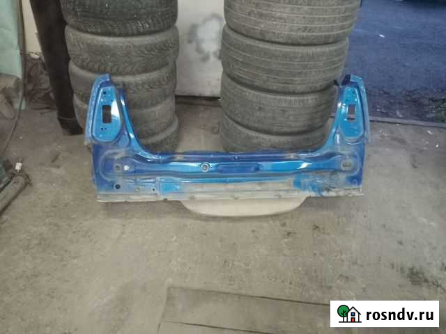 Задняя панель Рено Логан 1 Лаголово - изображение 1