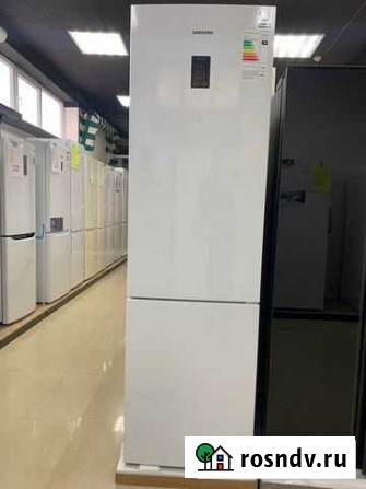 Холодильник Samsung RB37A5200WW/WT белый Махачкала - изображение 1