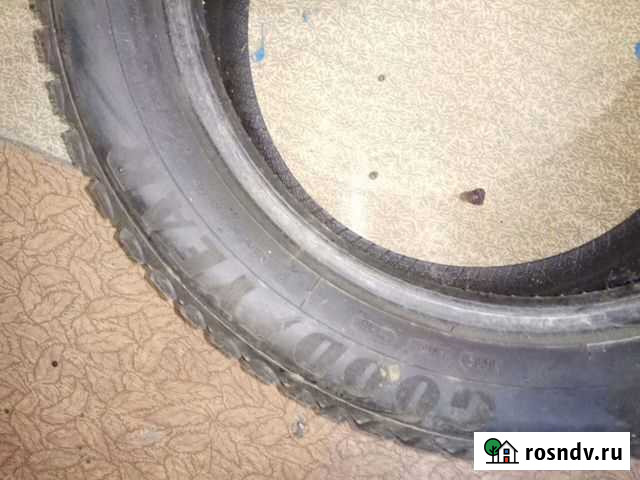 Goodyear 215/55 R17 Орск - изображение 1