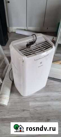 Кондиционер мобильный Electrolux eacm-10 ez/n3 Саратов - изображение 1