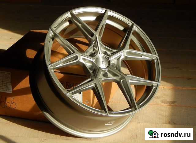 Литые диски Sakura Wheels R19*8.5 / 5*114.3 et35 Сургут - изображение 1