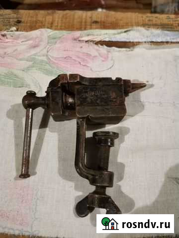 Тиски слесарные СССР Сарапул - изображение 1