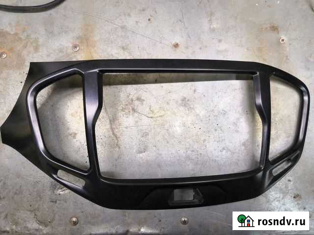 Рамка магнитолы для Весты Сарапул - изображение 1