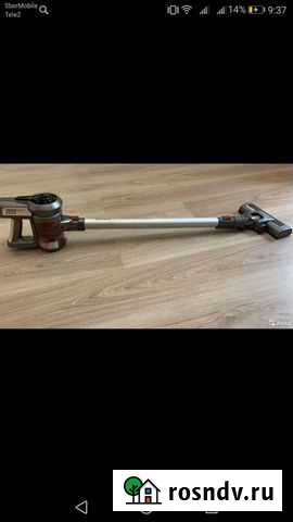 Вертикальный пылесос Redmond Старая - изображение 1