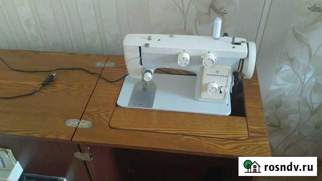 Швейная машина Чайка 142 М в хорошем состоянии Красноярск - изображение 1