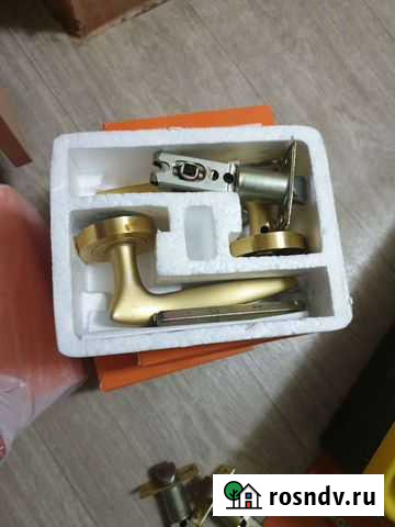 Дверные ручки золото Оренбург - изображение 1