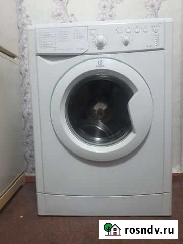 Стиральная машинаi indesit Б/У Ижевск - изображение 1