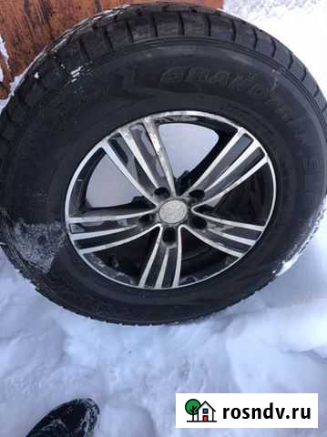 Продам диски с шинами Магадан - изображение 1