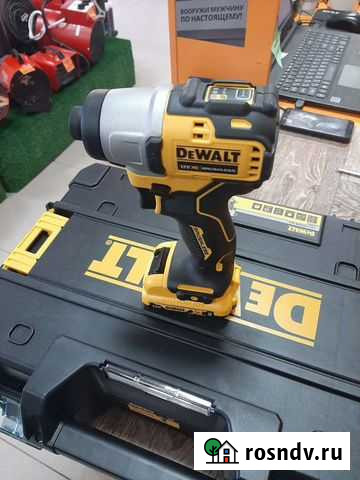 Импульсный винтоверт Dewalt 12 В XR DCF801D2 Армавир - изображение 1