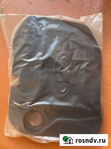 Крышка от двигателя 106 Урус-Мартан - изображение 1