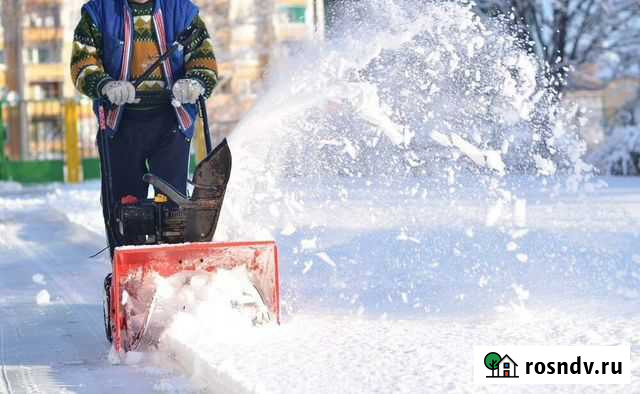 Чистка снега с территории и кровли Владимир - изображение 1