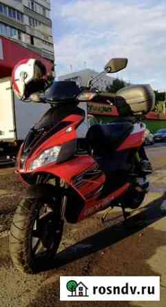 Продам задний багажник и кофр Aprilia SR 50 R Москва
