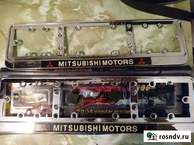 Рамка номера новая 2 шт с электро-фосфорическим бл Комсомольск-на-Амуре - изображение 1