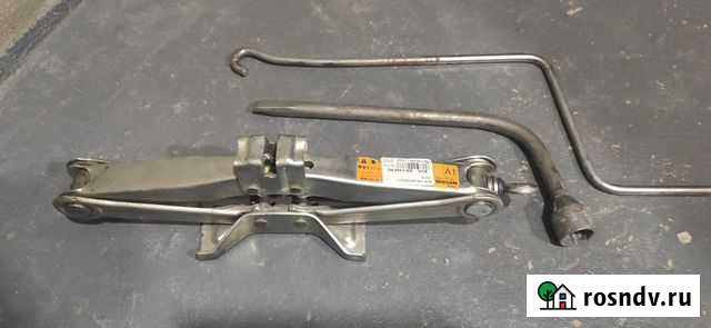 Домкрат винтовой nissan Улан-Удэ - изображение 1