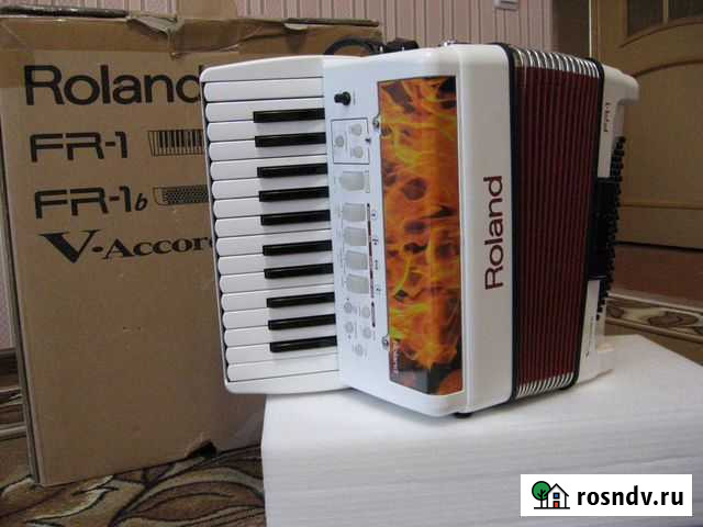 Аккордеон цифровой  Роланд . Италия Новокузнецк - изображение 1