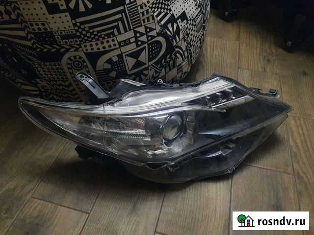 Фара правая toyota auris 2012 Батайск - изображение 1