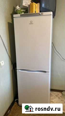 Холодильник indesit Сургут - изображение 1