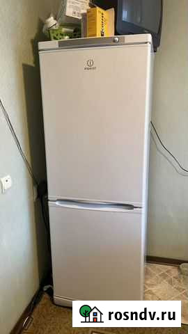 Холодильник indesit Сургут - изображение 1