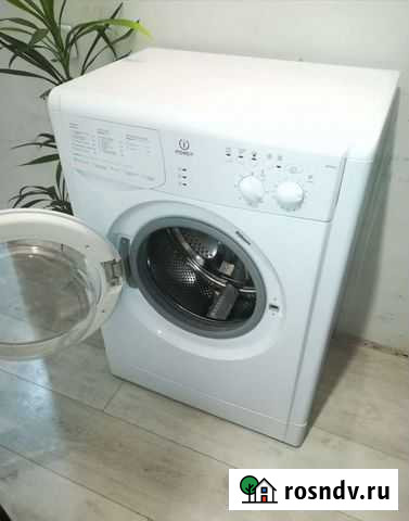 Стиральная машина Indesit 5 kg wisn82 Чебоксары - изображение 1