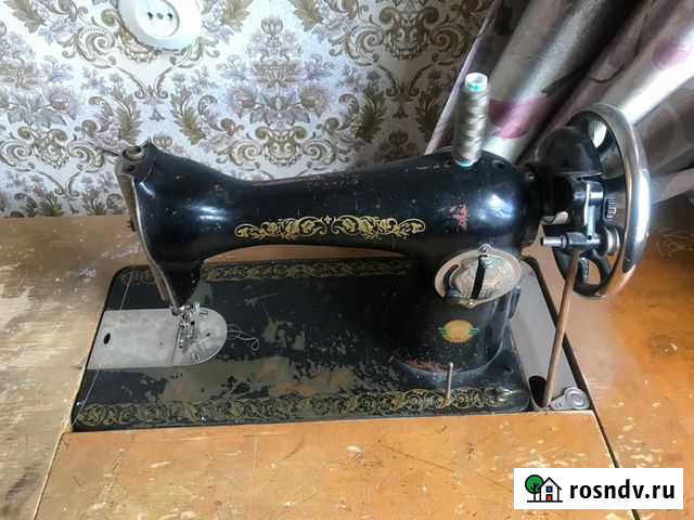 Раритетная швейная машинка завода им. Калинина Озерск - изображение 1