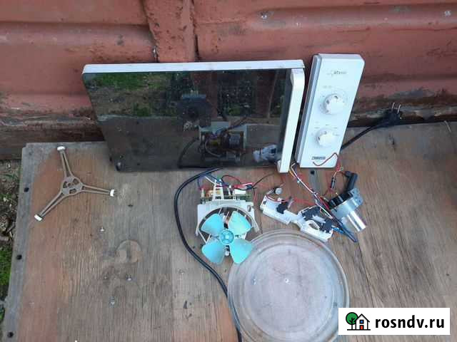 Дверца зеркальная на микроволнлвку Zanussi Хабаровск - изображение 1