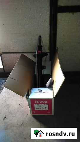 Продам новую переднюю стойку на toyota - avensis Ачинск - изображение 1