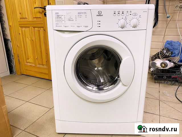 Стиральная машина Indesit 3,5 kg (узкая) Ухта - изображение 1