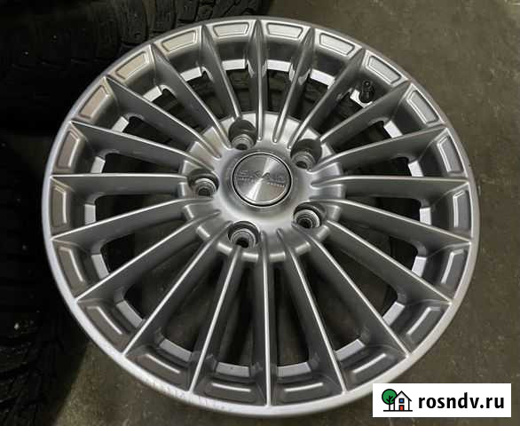 Прдам Литье R15 Skad вылет 45 сверловка 5 Красноярск - изображение 1