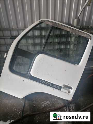 Дверь передняя левая на nissan atlas Черногорск - изображение 1