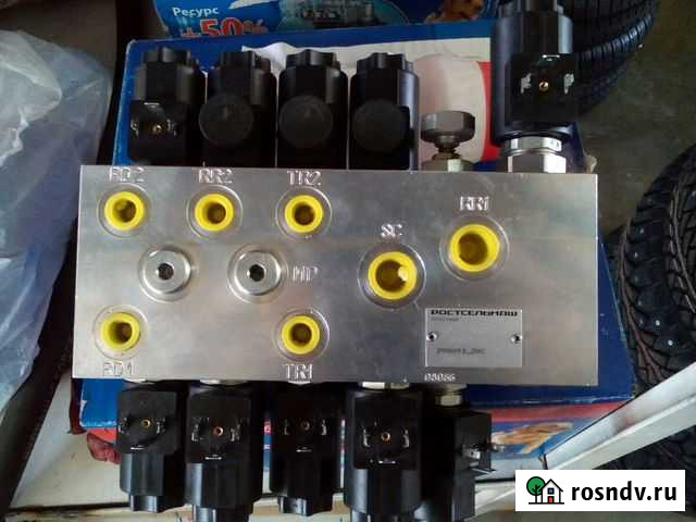 Гидрораспределитель (гидроблок) STB P1 acros 530 2 Смоленское - изображение 1