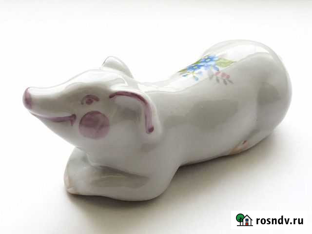 Фарфоровая статуэтка «Довольная свинья» Дулево 94 Кунгур - изображение 1