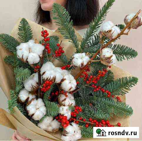 Новогодний букет из нобилиса и хлопка Москва