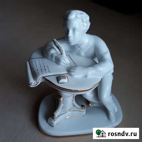 Статуэтка фарфор Пушкин молодой лфз Советский - изображение 1