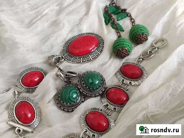 Бижутерия зеленая, красная Королев - изображение 1