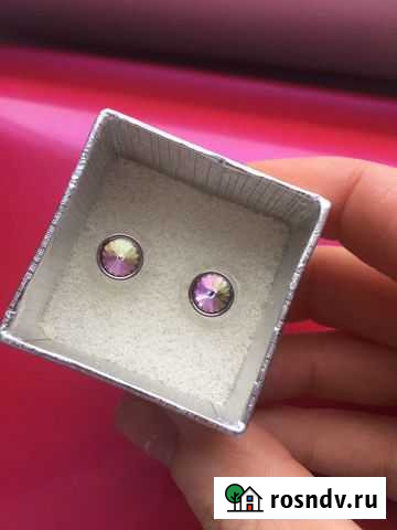 Серьги с белым камушком Санкт-Петербург - изображение 1