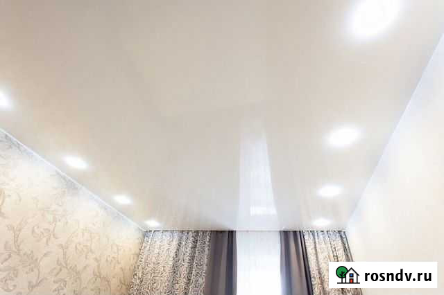 Натяжные потолки в гостиную с гарантией Петропавловск-Камчатский - изображение 1