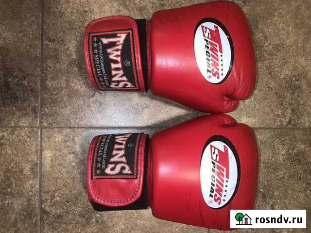 Боксерские перчатки Twins Москва - изображение 1