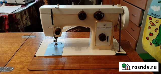Машинка швейная Чайка 142-М Смоленка - изображение 1