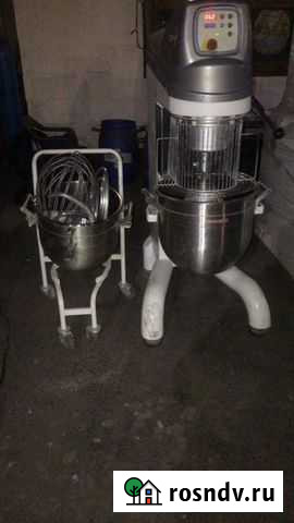 Миксер напольный 40 литров Б/У Туапсе - изображение 1